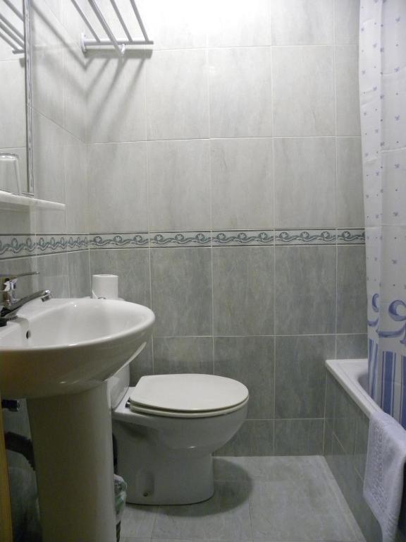 Hostal Biarritz Madrid Szoba fotó
