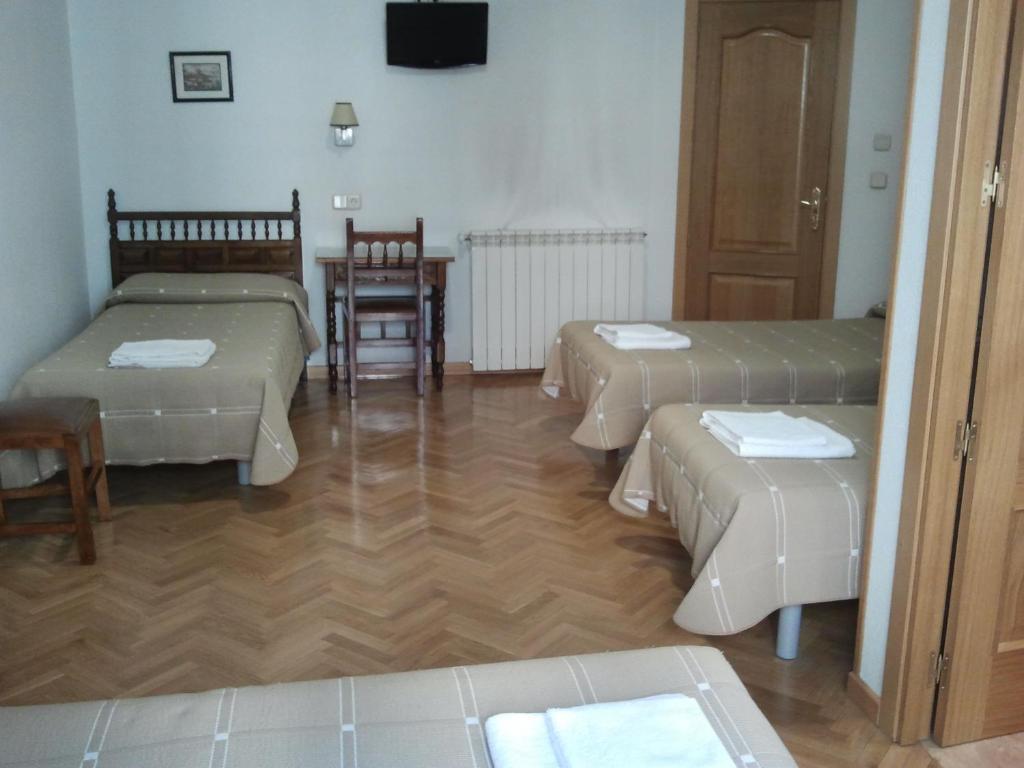 Hostal Biarritz Madrid Szoba fotó