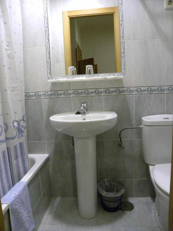 Hostal Biarritz Madrid Szoba fotó